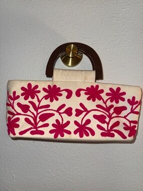 Moyna Cream Canvas Clutch with Hot Pink Floral Embroidery and Wooden Handle
